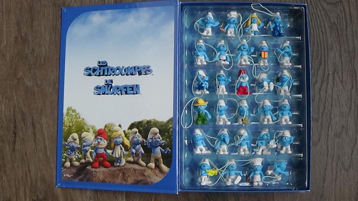 Smurfen Delhaize 2011 - Verzamelbox met 28 Smurfen
